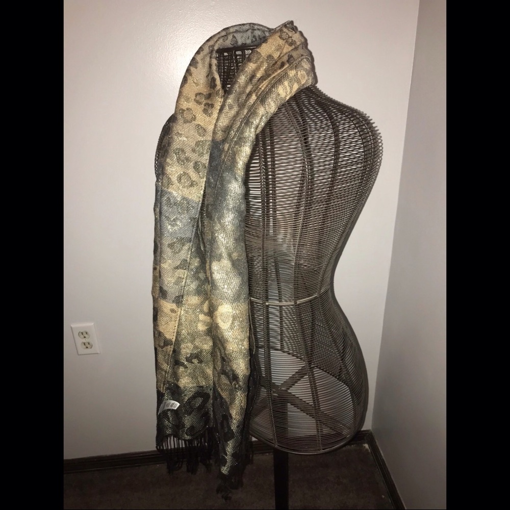 Scarf - Picture 3 of 3
